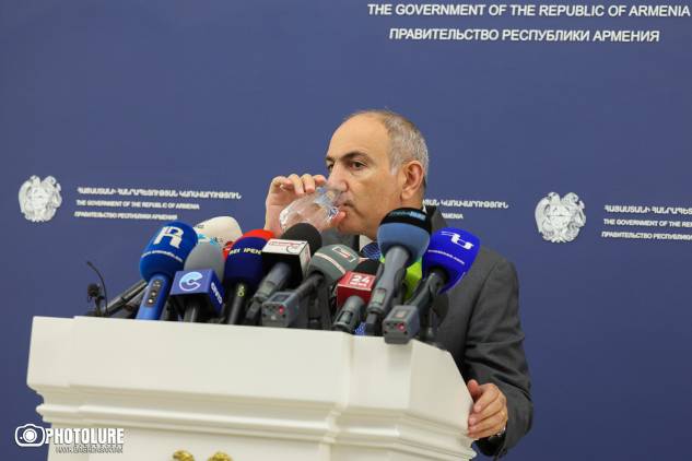 Նիկոլ, դու Ֆեյսբուքից դուրս արի