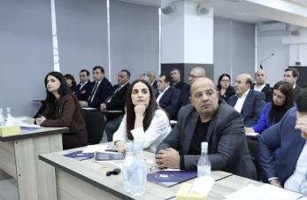 «Հրապարակ». Նիկոլ Փաշինյանի քավոր մարզպետը մագիստրոսի դիպլոմ է ստացել