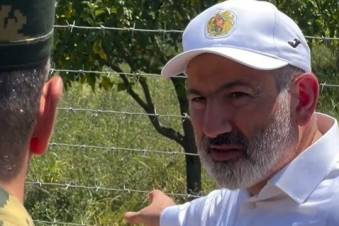 «Ցանկապատի» բեմում Նիկոլը մնաց անգերազանցելի դերասան