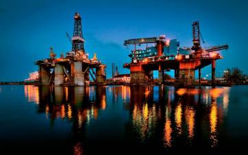  Доходы Азербайджана от нефти и газа сократятся более чем на 44%