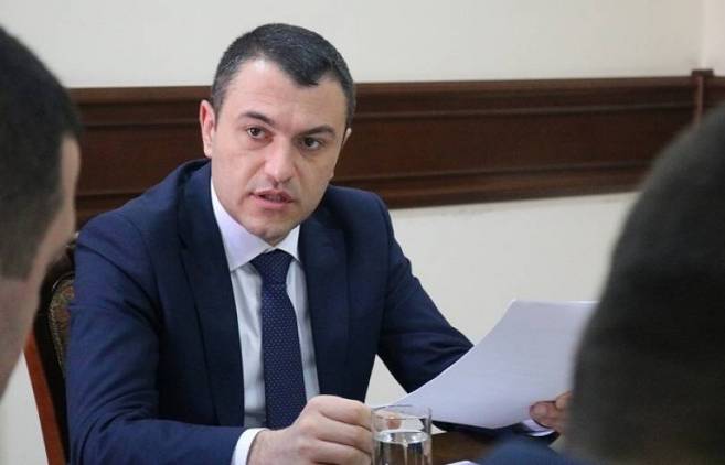 Հավատում եմ, որ մոտ ժամանակներս Սուրեն տականքը հայտնվելու է ճաղերի հետեւում