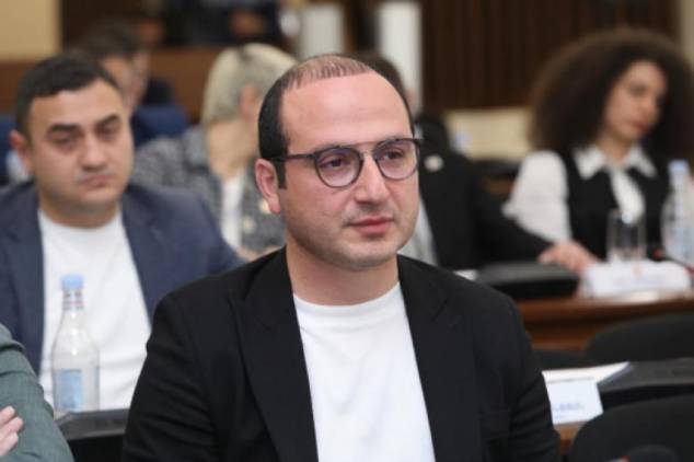 «Հրապարակ». Էջմիածնում ՔՊ-ին «սյուրպրիզ» է սպասվում