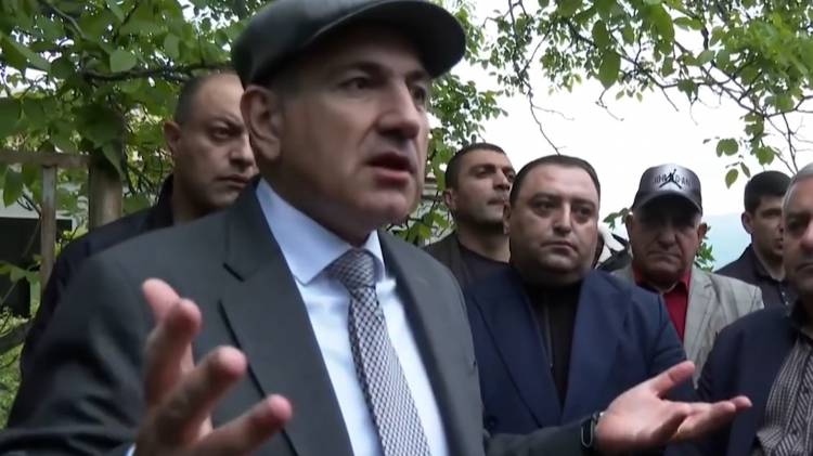 Մի բուռ հող վերցրու, երեսիդ գցի, գուցե հայանաս․․․