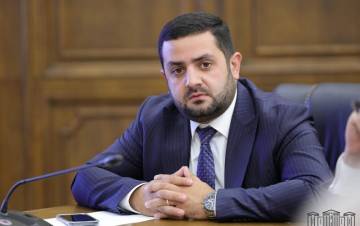 «Հրապարակ». Գուցե Ալիեւը հայտարարություններն անում է, որ մենք կոշտ արձագանքենք, եւ սրվի իրավիճակը