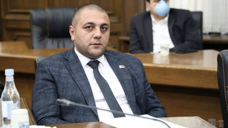Ձերբակալվել է ՔՊ-ական պատգամավոր Կարեն Սարուխանյանի զոքանչը` Գյումրու քաղաքապետին սատարելու համար