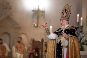 Լույսը հաղթում է, երբ խավարը դուրս է գալիս խորշերից
