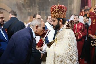 Կարգ խախտելը կարգ խախտելով «ուղղողը» 
