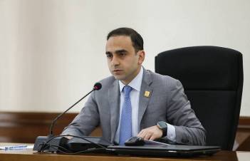 «Հրապարակ»․ Ավինյանը տեսնում է քաղաքի խնդիրները, բայց անկարող է լուծել