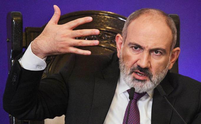 Նիկոլին հայտարարված շախն ու մատը