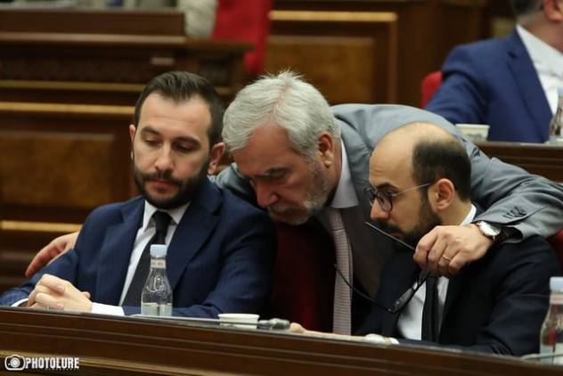 «Հրապարակ»․ Քոչարյանին երաշխավորել է Հայկ Կոնջորյանը
