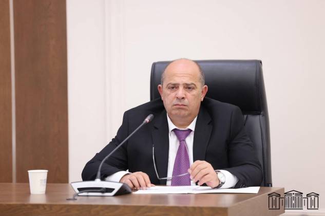 «Հրապարակ». Մարզպետի փեսան՝  «Հայփոստի» մասնաճյուղի տնօրեն