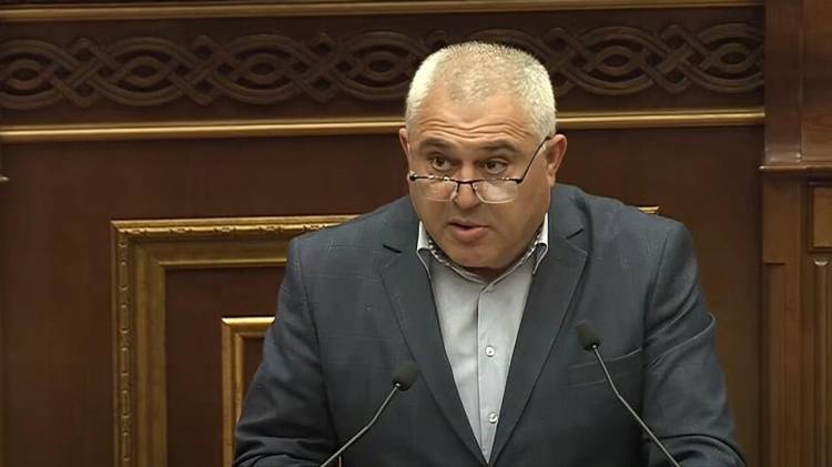 «Հրապարակ». Մարտունին Արարատի հե՞տ եք միացնում, թե՞ նոր զիջումների եք պատրաստվում