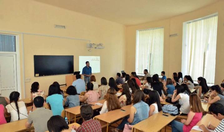 Բազում դպրոցներ եւ քոլեջներ տնօրեն չունեն․ վիճակը բարդանում է