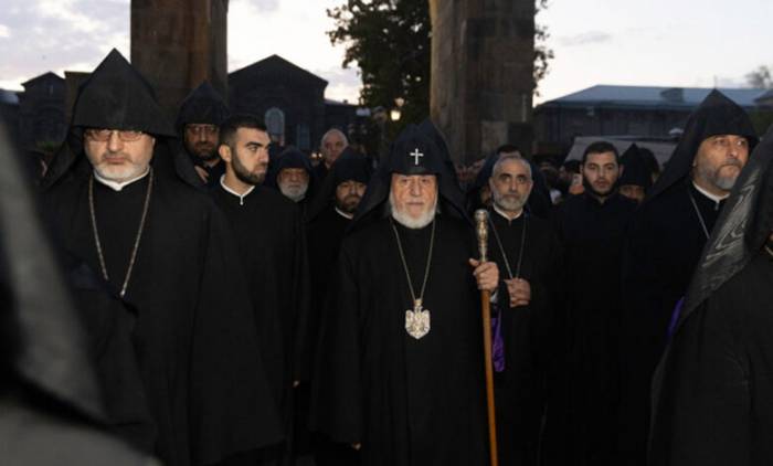 «Հրապարակ»․ Եկեղեցու դեմ արշավին ներգրավել են նաեւ դեսպաններին