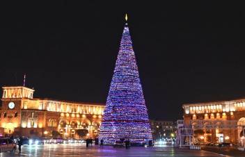 Քաղաքացին եթե տանտեր լինի, կասի՝ «սա իմ տոնածառն է»