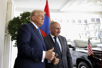 Թրամփի եւ Մակրոնի միջեւ Փաշինյանն ընտրում է Թրամփին