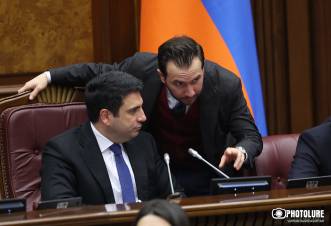 Քաղաքականությունից տուպիզմ կես քայլ է