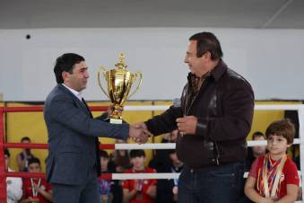 Ձեր ցուցաբերած աջակցությունը մեր մարզադպրոցների կայուն զարգացման համար անգնահատելի է։