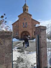 Նիկոլի վկաներից ոչ մեկը չի եղել, քահանան էլ Վեհափառի անունը չի զեղչել