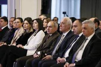 Իրենք կերել են զինվորի հանդերձանքը․ դուք՝ զինվո՛րն եք կերել…