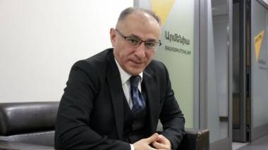 «Հրապարակ»․ Ինչու են հարկատուները սթրես ապրում ՔՊ-ականների պարգեւավճարներից