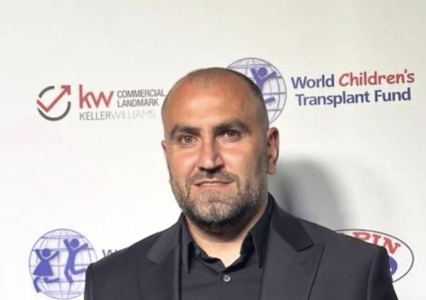 Ում որդուն է նվիրել Մովսիսյանը իր ամենակարևոր շապիկներից մեկը