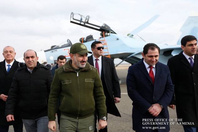 Д-30 առել ես, որ ի՞նչ անես, Ալիևը կոշիկները փայլացնե՞ս