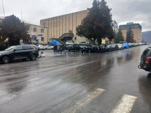 Տուրիստական քաղաքի կենտրոնը՝ վթարված մեքենաների կայանատեղի