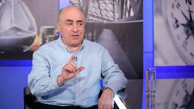 «Հրապարակ»․ Հոգեւորականից բացի ո՞վ կարող է զինվորին օրհնություն տալ կամ աղոթք անել
