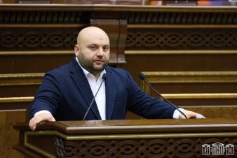 «Հրապարակ»․ Պայքարն Աստծուն չհավատացող հոգեվորականների դեմ է՝ կաթողիկոսի գլխավորությամբ