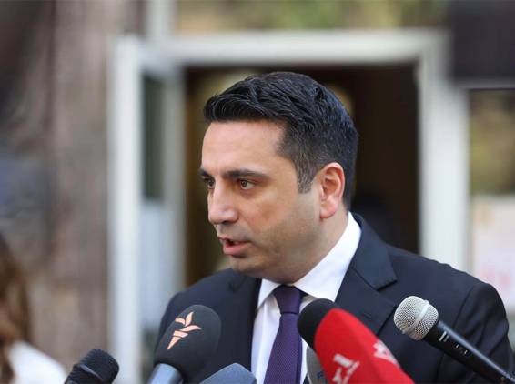 «Հրապարակ»․ Ալեն Սիմոնյանը Մոսկվա այցից առաջ «զադնի է դրել»