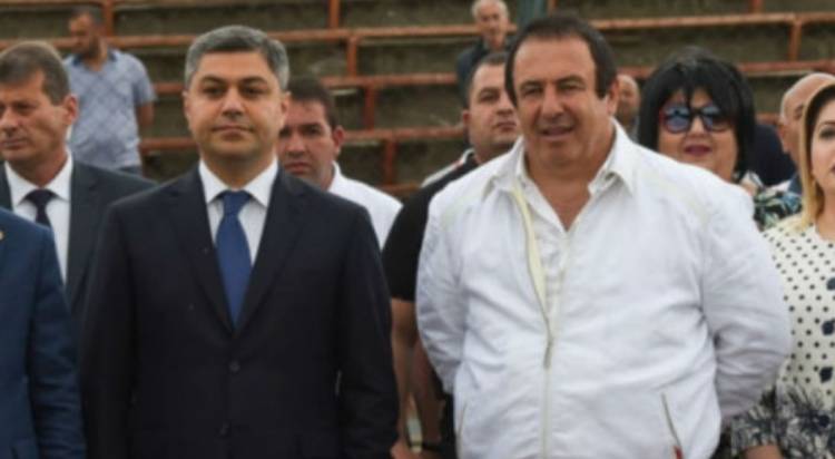 «Հրապարակ»․ Արթուր Վանեցյանն ու Գագիկ Ծառուկյանը կմիավորվե՞ն