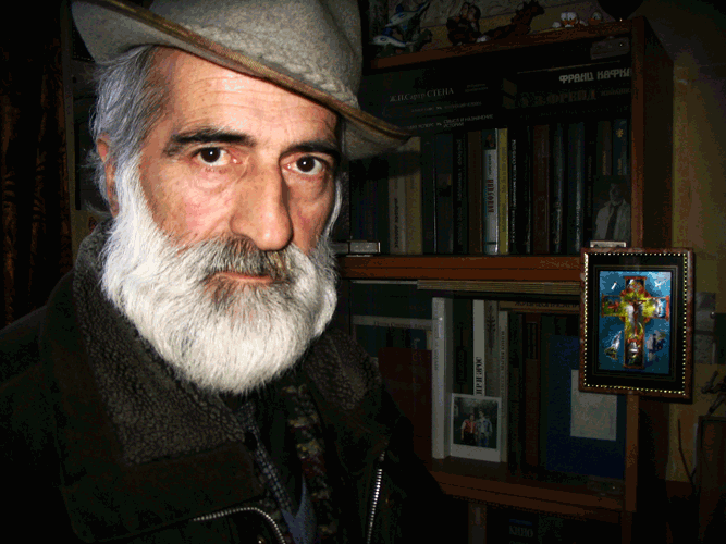 Մահացել է Հրաչյա Սարուխանը