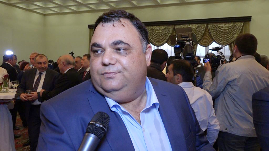 «Հրապարակ». Դերժավայի Արկադի որդու եւ Հակոբ Բեգլարյանի դստեր ճոխ նշանդրեքը