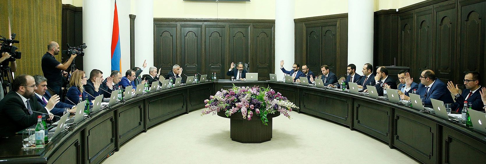 Դարն ապրած խղճուկ մեքենա