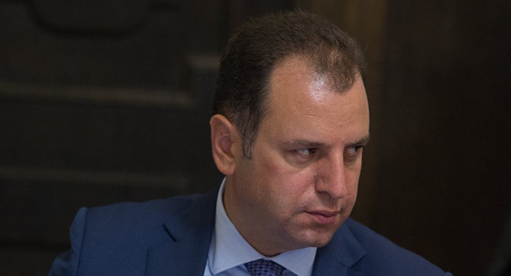 Ինչու՞ է Վիգեն Սարգսյանը ողորմություն խնդրում ժողովրդից