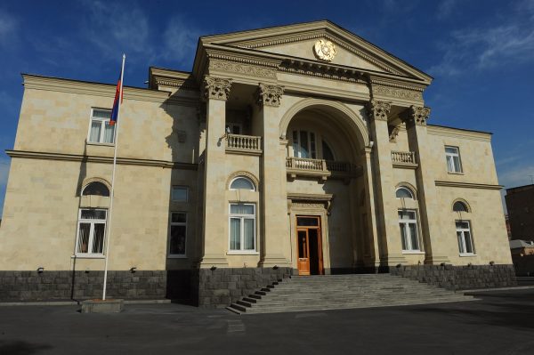Սպասումն ու անելու բան չունենալը