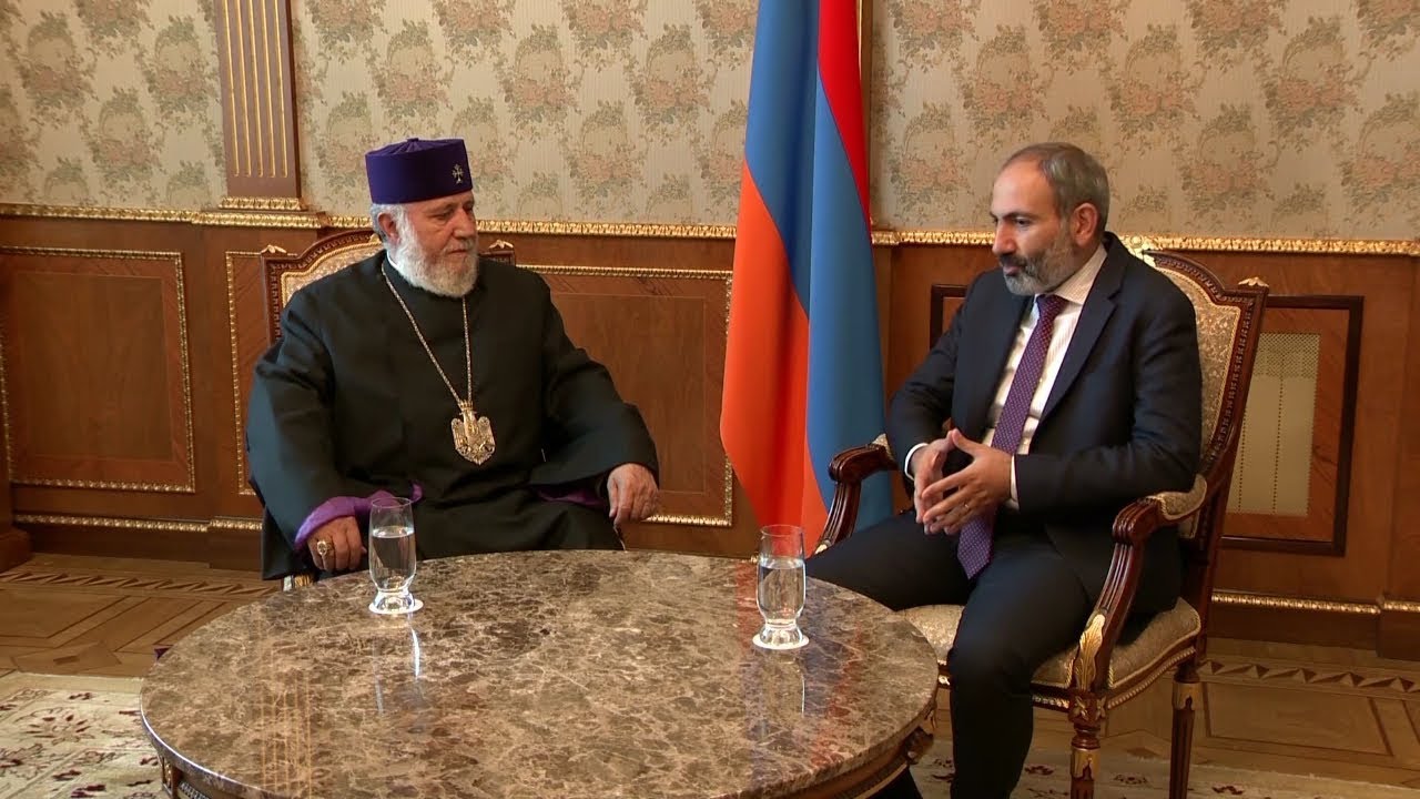 Պետությունը չպետք է միջամտի եկեղեցու ու կաթողիկոսի ներքին գործերին