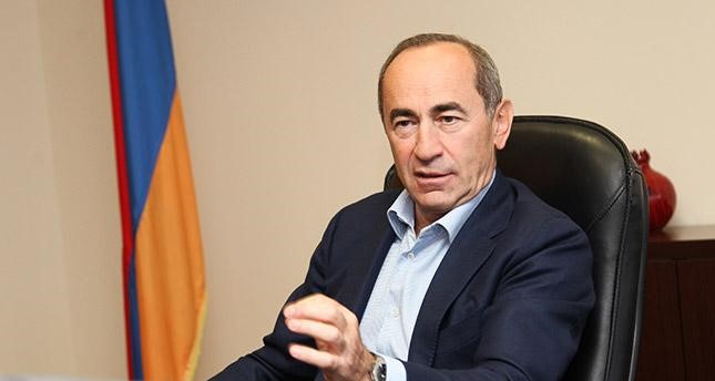 Մութ ստվերի նման՝ օտար ափերից