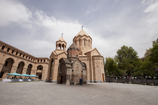 Քաղաքագրություն. Երեւանի Երկուերեսանի եկեղեցին