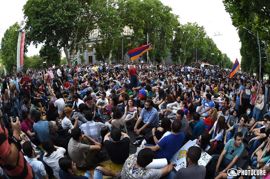 Ավանդույթի համաձայն