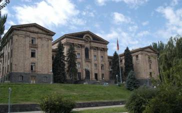 Անընդդիմություն խորհրդարանը վառոդի տակառ է