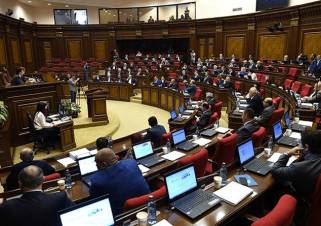 Օրհներգից մինչեւ կապույտ մազեր․ ի՞նչ է քննարկվում սոցիալական մեդիայում 