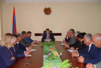 Մարդիկ հանգստանում են, ես աշխատում եմ. Նարեկ Մանուկյանն իր պարգեւատրումների մասին