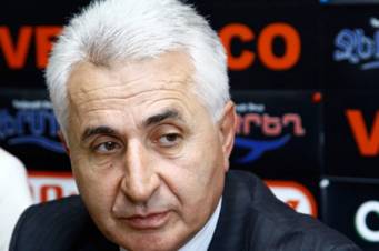Խորհուրդ չէի տա, որ Արցախի նախագահները դառնան Ռոբերտ Քոչարյանի պաշտպանները