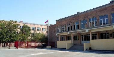 Երեւանի դպրոցներում առցանց հերթագրվել է 9700 երեխա․ շատ են բողոքները
