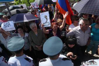 Ասա՝ ինչ է անում ոստիկանը, ասեմ՝ ով է երկրիդ ղեկավարը