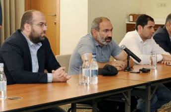 Նախարար Էրիկ Գրիգորյանի հին ու աղքատ սարքերը
