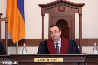 Փաշինյանը Տիգրան Մուկուչյանի մեղքերը բարդեց Հրայր Թովմասյանի վրա