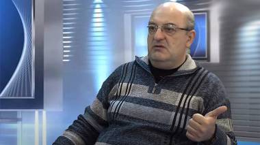 Իշխանությունը հանձնվել է Սերժ Սարգսյանից գործող վարչապետին՝ համապատասխան երաշխիքների դիմաց. Արմեն Բադալյան 